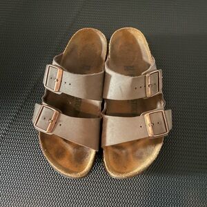 Arizona tan Birkenstocks women size eu37